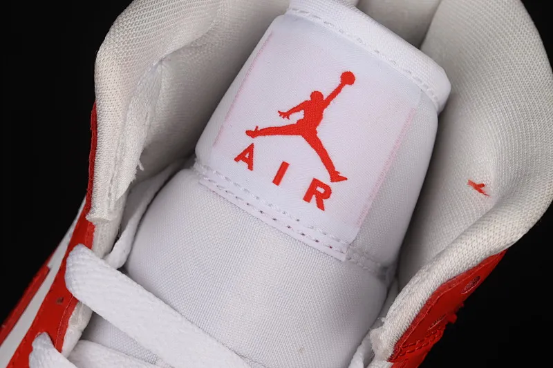 All categories Air Jordan Jordan series basketball shoes Air Jordan 1 Mid G version pure original Air Jordan 1 Mid AJ1 Joe 1 Havana red Chinese basketball shoes BQ6472-116